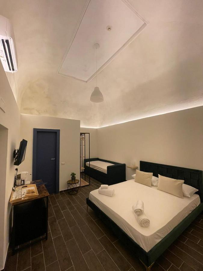 Palazzo Belmosto Naples Exterior photo